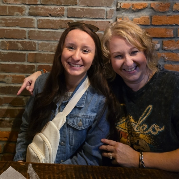 Meet your Posher, Krissy - Picture 4 of 4